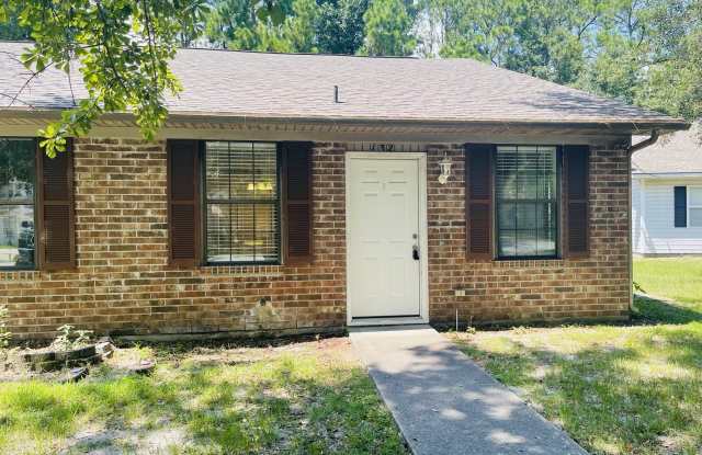 132 E Lakemont Drive - 132 East Lakemont Drive, Kingsland, GA 31548