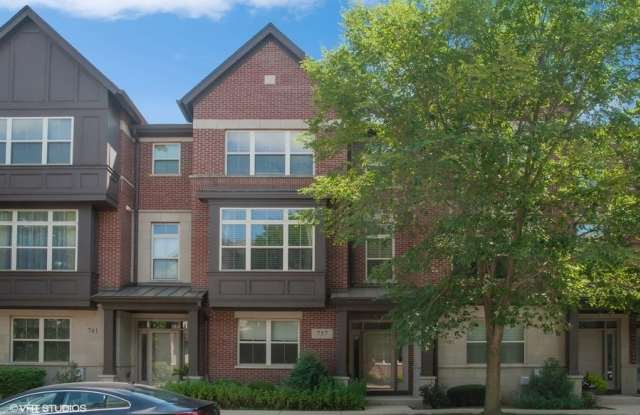 705 N KEYSTONE Lane - 705 Keystone Lane, Vernon Hills, IL 60061