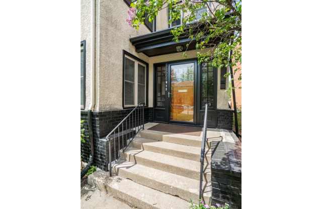 3824 Pleasant Avenue Gallery 2