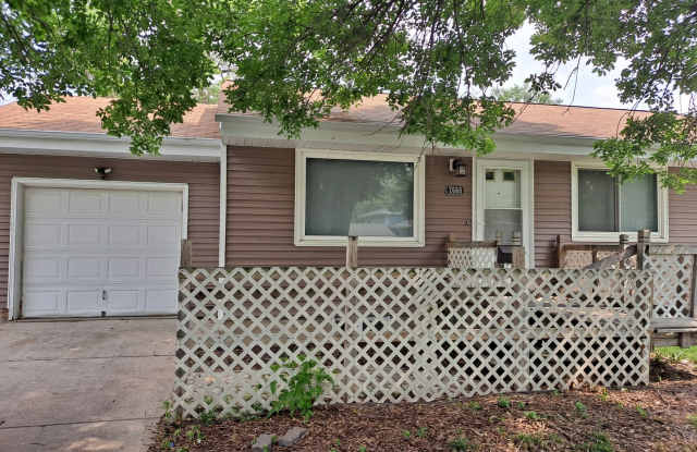 District 66 - 4/2/1 fenced backyard photos photos District 66 - 4/2/1 fenced backyard photos photos