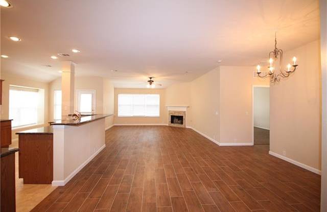 8215 Macgregor Drive Gallery 3