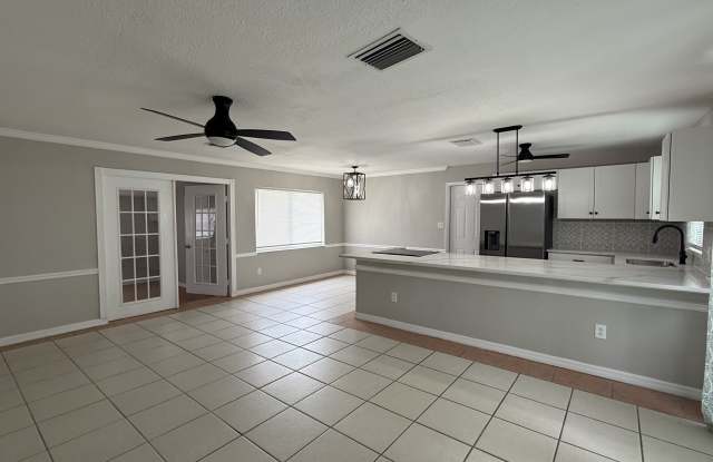 2554 Ambrose Ln Gallery 2