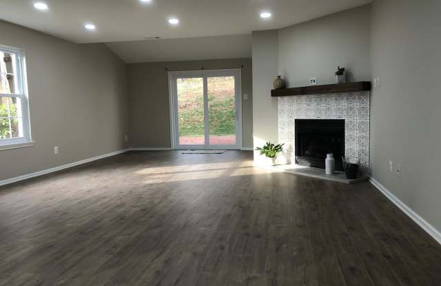 21 FAIR OAKS COURT Gallery 2