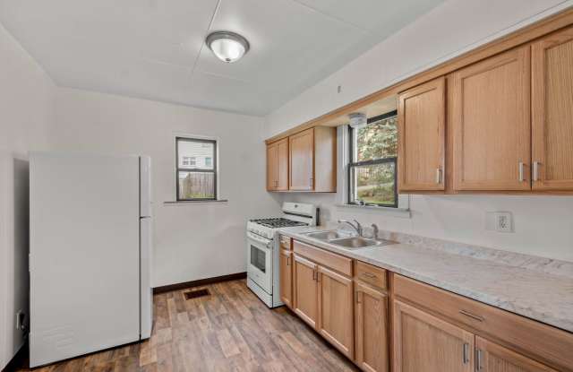 Beautiful 2 bedroom home in Pitcairn available August 15! Gallery 1