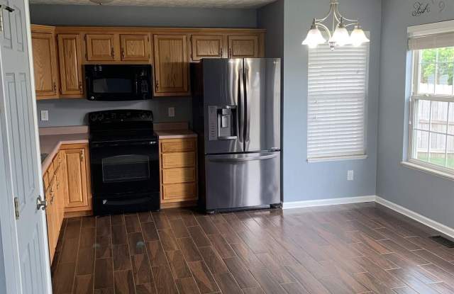 1405 Roundtable Drive Gallery 3