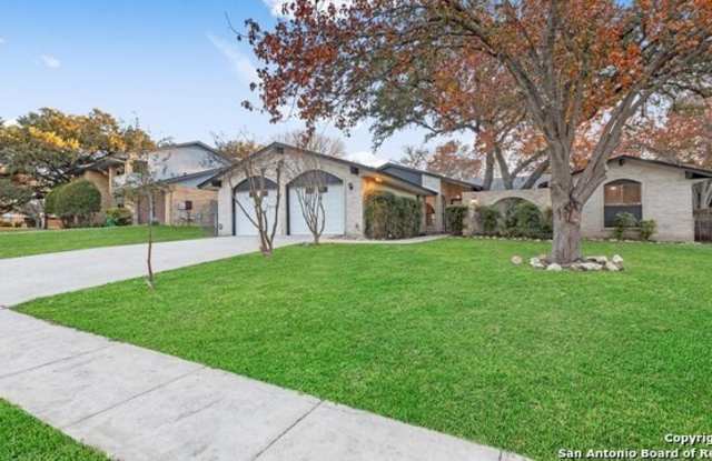 1510 PERIWINKLE PL photos photos