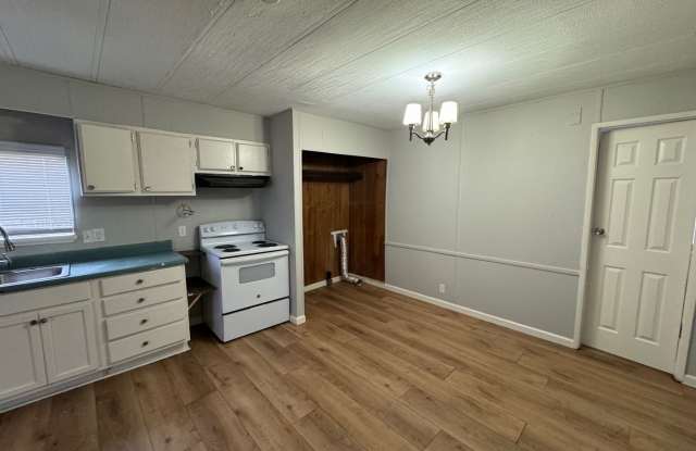 Large Manufactured Home - 441 Daybreak Street, Lacy-Lakeview, TX 76705