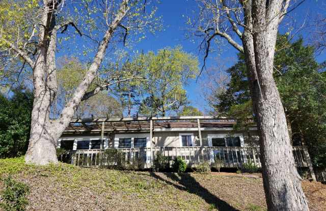 Enjoy Lakefront Luxury Year Round! $250 Off First Full Month's Rent! photos photos