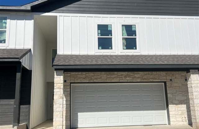 1822 Royal Loop photos photos