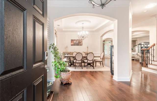 1153 Dunwoody Village Drive photos photos