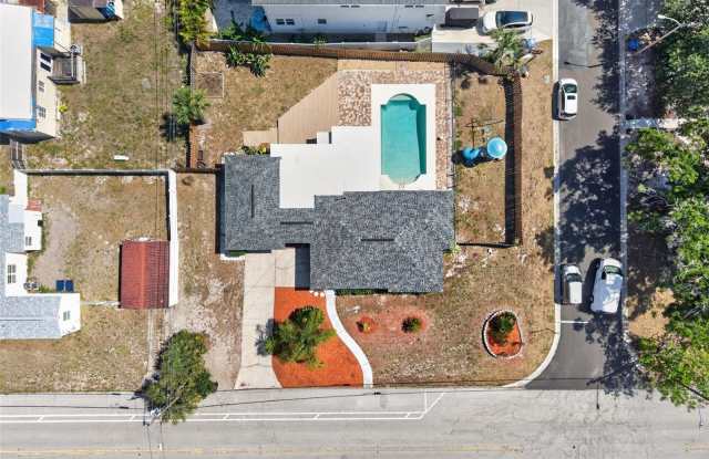 1674 34TH Avenue N Gallery 3