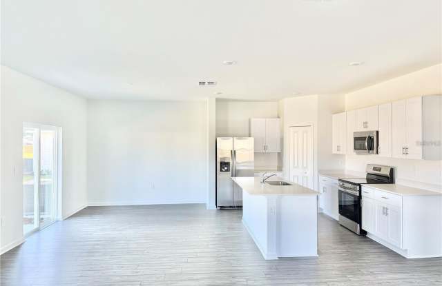 3783 NE 30TH Terrace Gallery 2