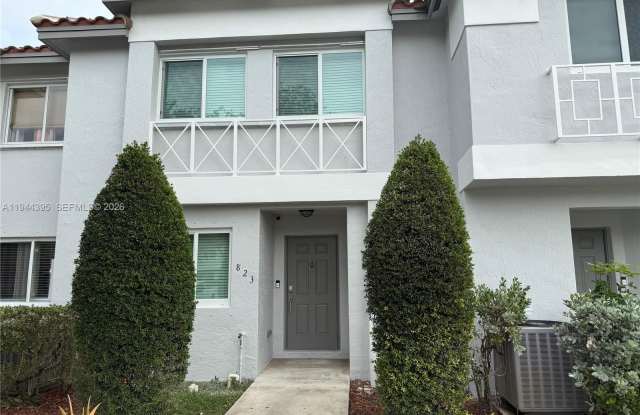 823 NW 208th Ter photos photos