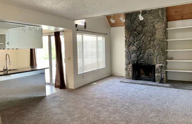 2489 S Xanadu Way Unit-B Gallery 4