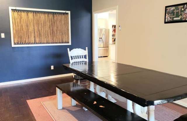 421 Lakehurst Drive Gallery 3