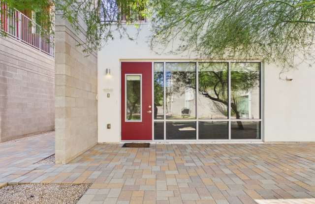 40th St (Unit #109) Gallery 1