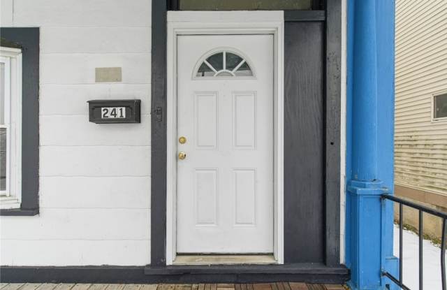 241 Watson Blvd photos photos