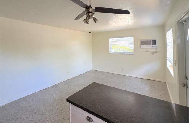 1219 NE 5TH Terrace Gallery 4
