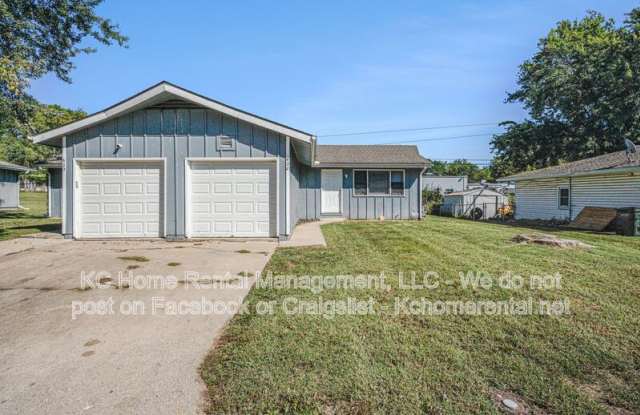 620 N. 13th Ter. - 620 North 13th Terrace, Leavenworth, KS 66048 620 N. 13th Ter. - 620 North 13th Terrace, Leavenworth, KS 66048