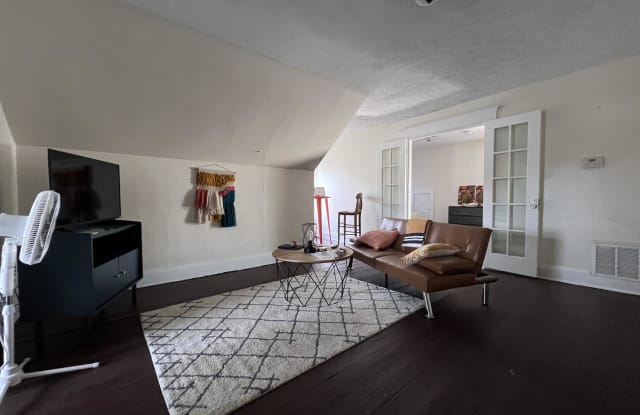 208 Walnut Street - 4 - 208 Walnut Street, Clarksburg, WV 26301