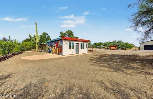 2845 N Silver Spur Drive Gallery 2