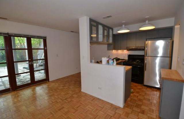 1321 Henderson Gallery 4