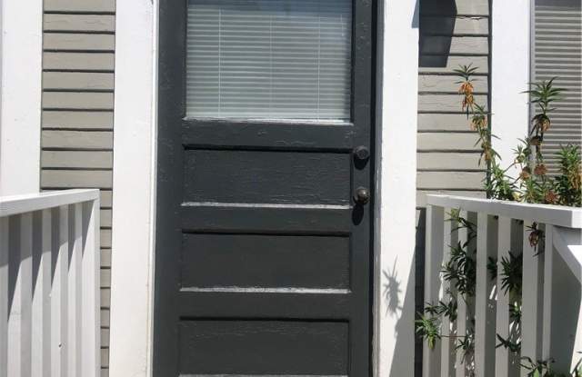 2032 Andreo Avenue 1/2 Gallery 2