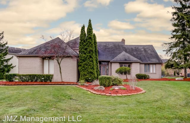 4875 Fairview - 4875 Fairview Ct, Oakland County, MI 48322