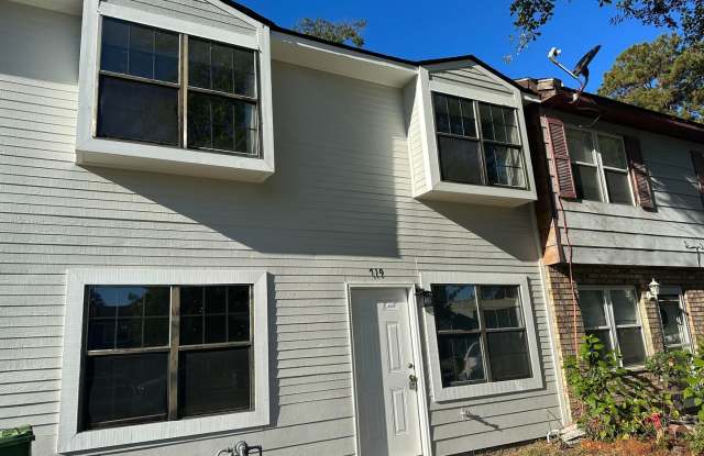 *RATE DROP  FALL MOVE-IN SPECIAL ALERT!* - 719 Elaine Street - 719 Elaine Street, Hinesville, GA 31313