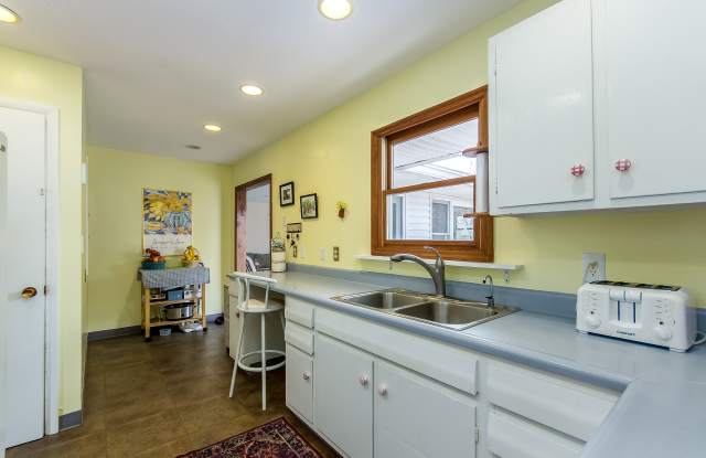 239 E. Clearview Ave. Gallery 2