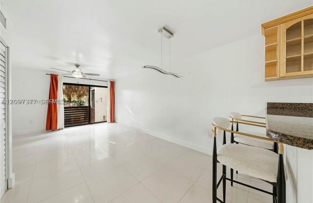 1901 NW S River Dr Gallery 3