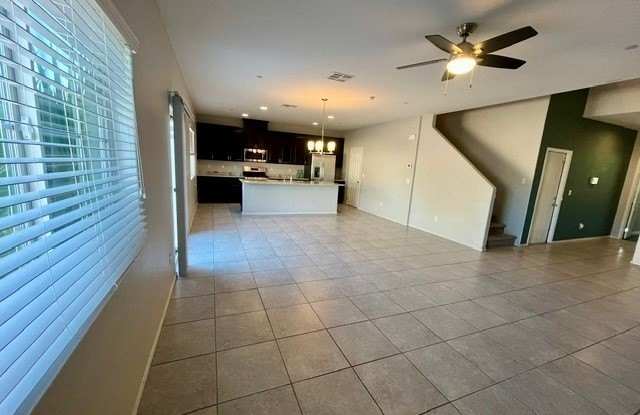 4524 Roaming Vines Gallery 4