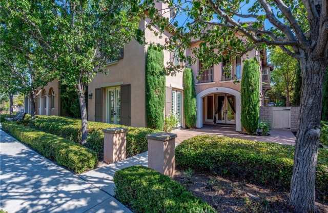 38 Twin Gables - 38 Twin Gables, Irvine, CA 92620