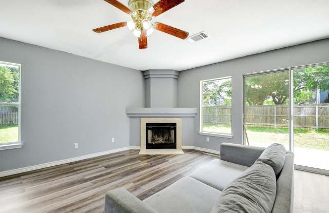 8807 Shadow Wood Ln Gallery 3