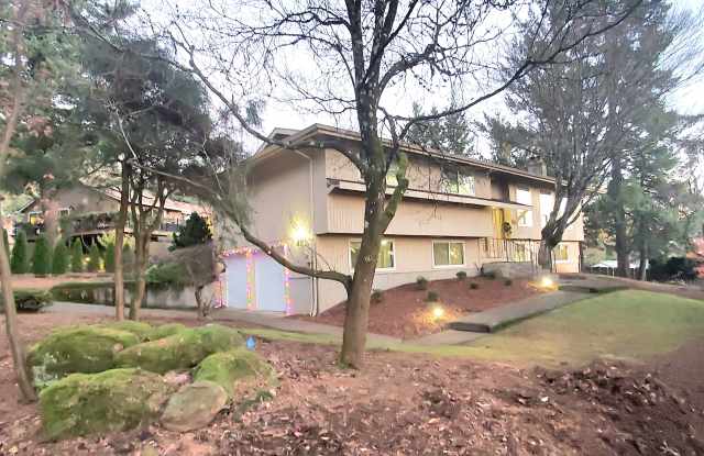 10742 Se 99th Dr - 10742 Southeast 99th Drive, Clackamas County, OR 97086
