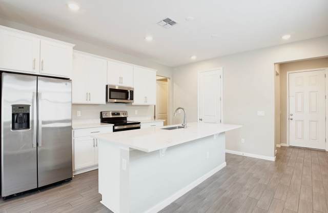 Newly Built 2023 Home! Fully Fenced Backyard! Lawn Care Included! Pet Friendly! Gallery 4