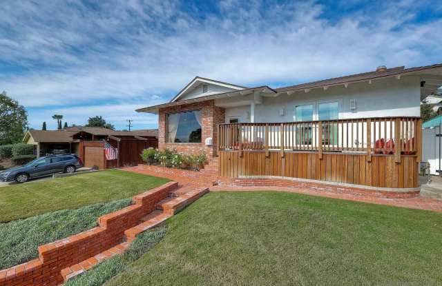 1166 Agate St - 1166 Agate Street, San Diego, CA 92109