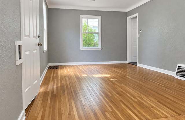 Wonderful 3 Bedroom 1 Bathroom Home in Minneapolis! Gallery 4