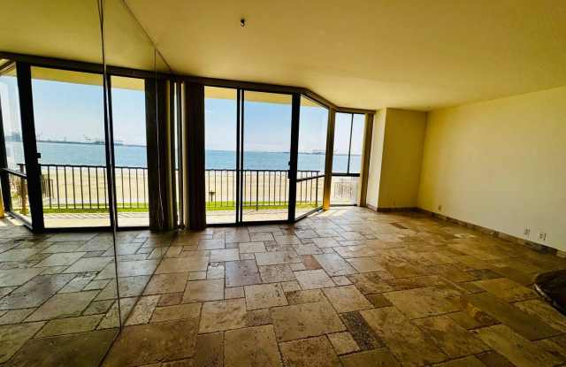 Oceanview 1 Bedroom with Beach Access for Rent on Ocean Blvd! photos photos