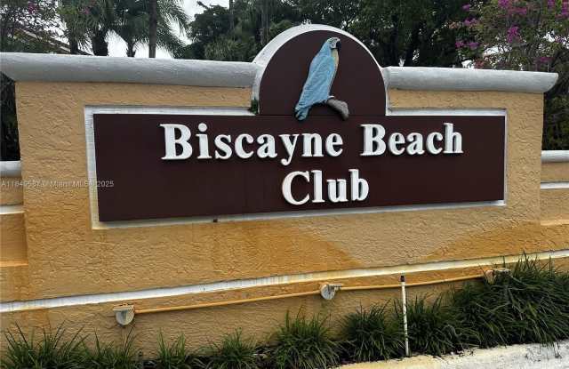 15551 SW 104th Ter photos photos