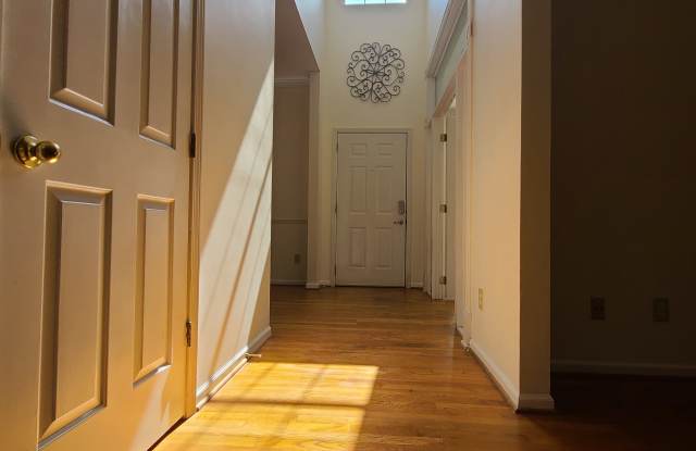 104 Cavalcade Dr Gallery 2