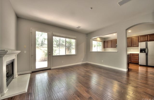 11 Bolinas - 11 Bolinas, Irvine, CA 92602