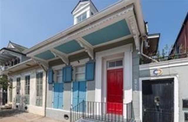 1037 N RAMPART Street Gallery 1