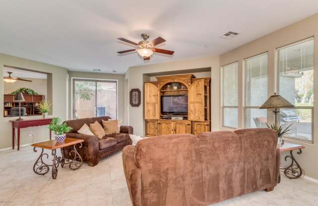 12376 W ROBERTA Lane Gallery 4