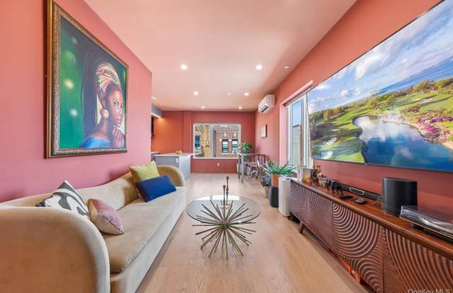 1526 Lincoln Place Gallery 2