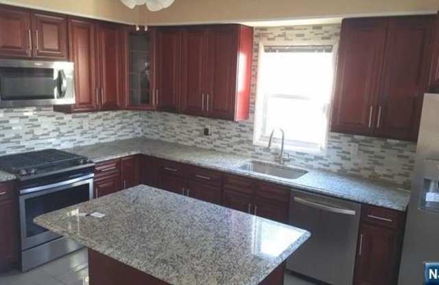 24 Hackett Place 2 photos photos