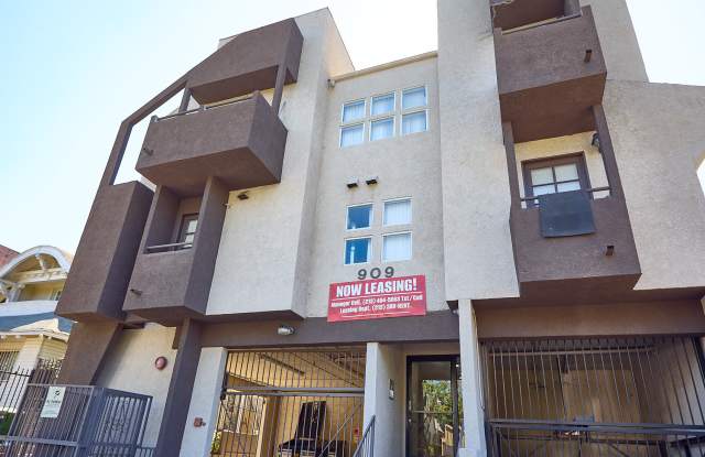 909 S Irolo St photos photos
