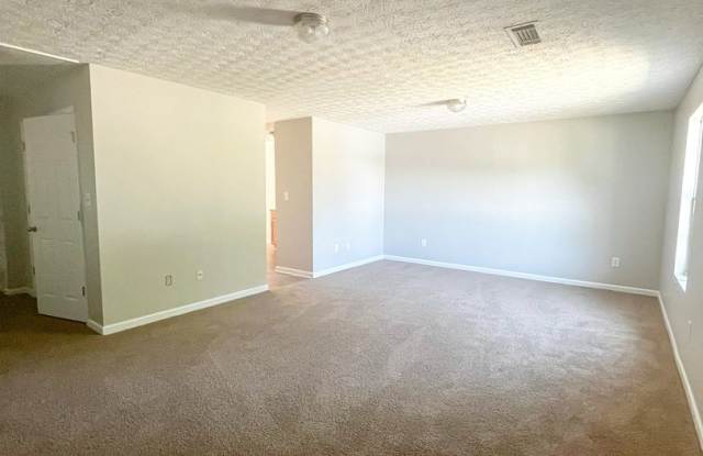 Beautiful 3-Bedroom Home with Spacious Yard and Modern Upgrades - Move in by 10/15/24 and get $100 GC Gallery 2