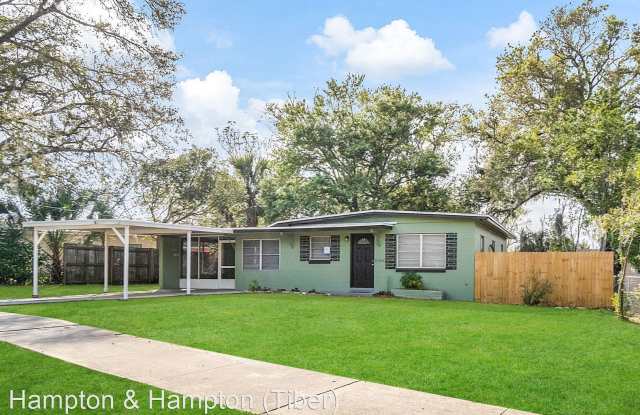 1202 FERNDELL ROAD Gallery 3