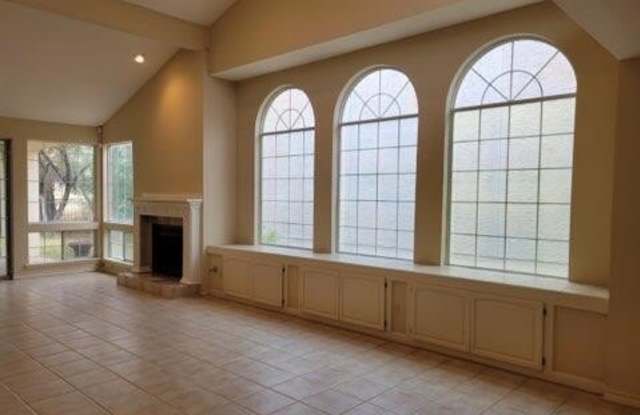 1027 LOS JARDINES Circle Gallery 4